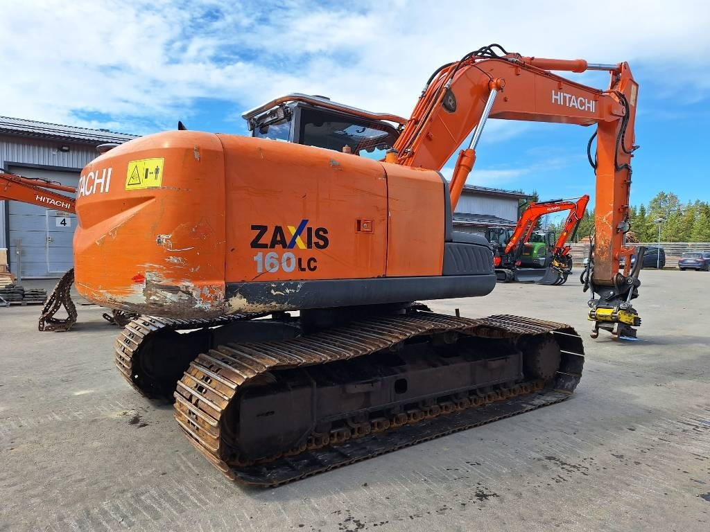 Hitachi MYYTY! SOLD! ZX160LC-3 - Ekskavator me zinxhirë: foto 4 Hitachi MYYTY! SOLD! ZX160LC-3 - Ekskavator me zinxhirë: foto 4