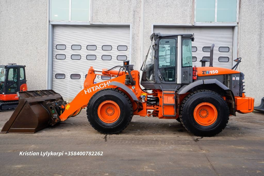 Hitachi ZW150 LONGBOOM - Fadrom me goma: foto 1 Hitachi ZW150 LONGBOOM - Fadrom me goma: foto 1