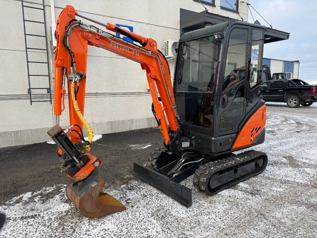 Hitachi ZX 18-3 CLR Kallistaja ja pyöritys - Miniekskavator: foto 2 Hitachi ZX 18-3 CLR Kallistaja ja pyöritys - Miniekskavator: foto 2