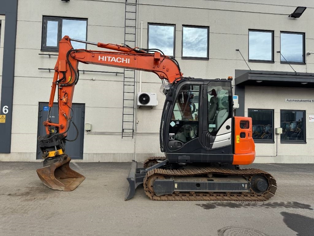 Hitachi ZX 85 US-5 Pyörittäjä, 3-Kauhaa - Miniekskavator: foto 1 Hitachi ZX 85 US-5 Pyörittäjä, 3-Kauhaa - Miniekskavator: foto 1
