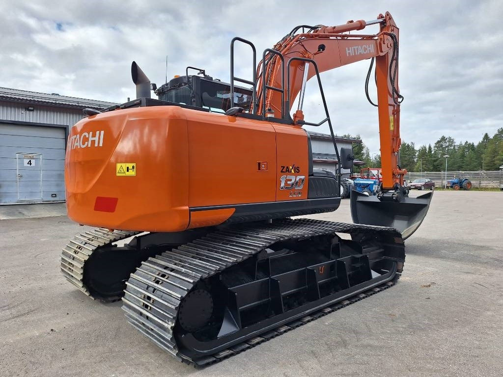 Hitachi ZX130LC-7M -SUOALUSTA- - Ekskavator me zinxhirë: foto 5 Hitachi ZX130LC-7M -SUOALUSTA- - Ekskavator me zinxhirë: foto 5