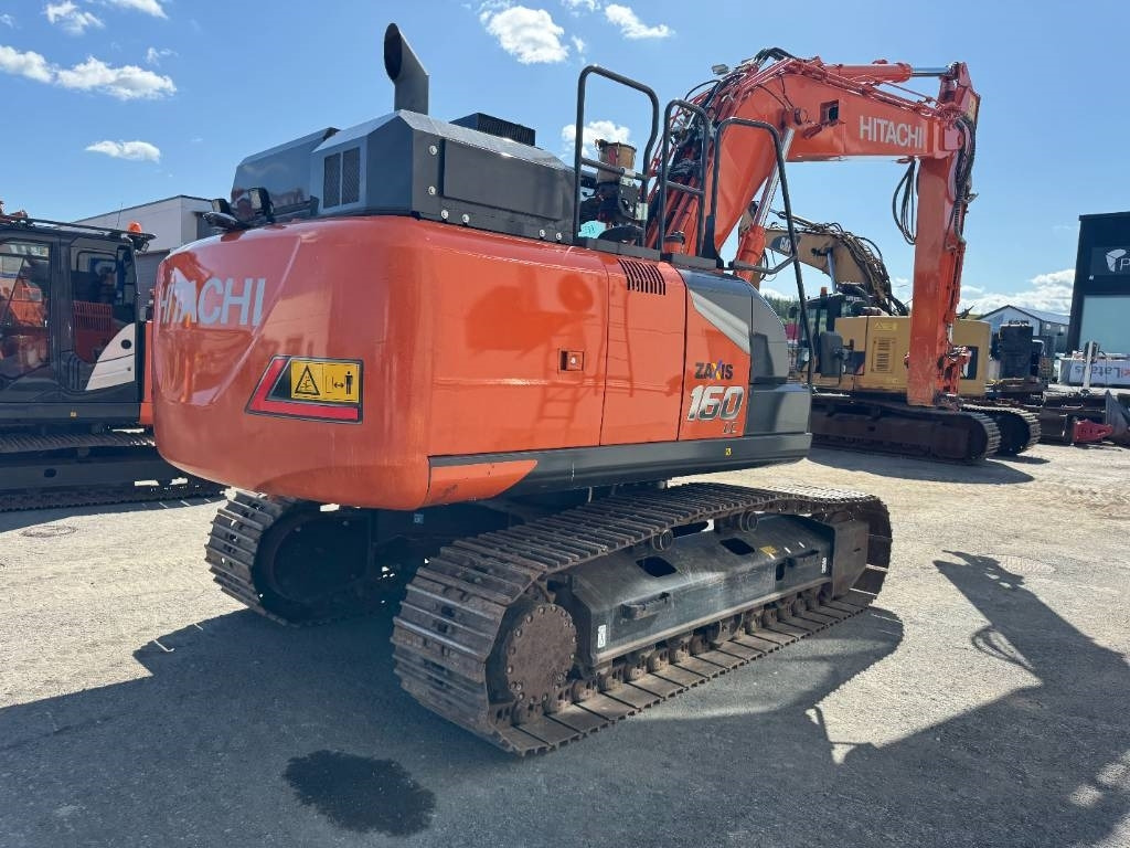 Hitachi ZX160LC-7 - Ekskavator me zinxhirë: foto 5 Hitachi ZX160LC-7 - Ekskavator me zinxhirë: foto 5