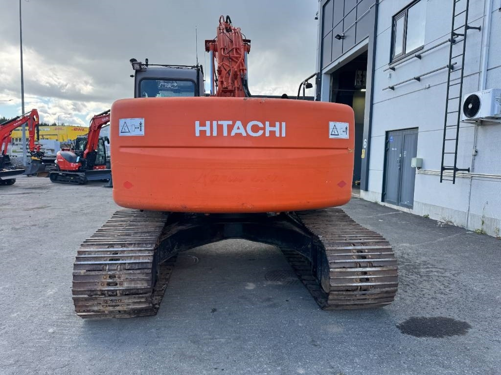 Hitachi ZX225USR PYÖRITTÄJÄLLÄ - Ekskavator me zinxhirë: foto 4 Hitachi ZX225USR PYÖRITTÄJÄLLÄ - Ekskavator me zinxhirë: foto 4