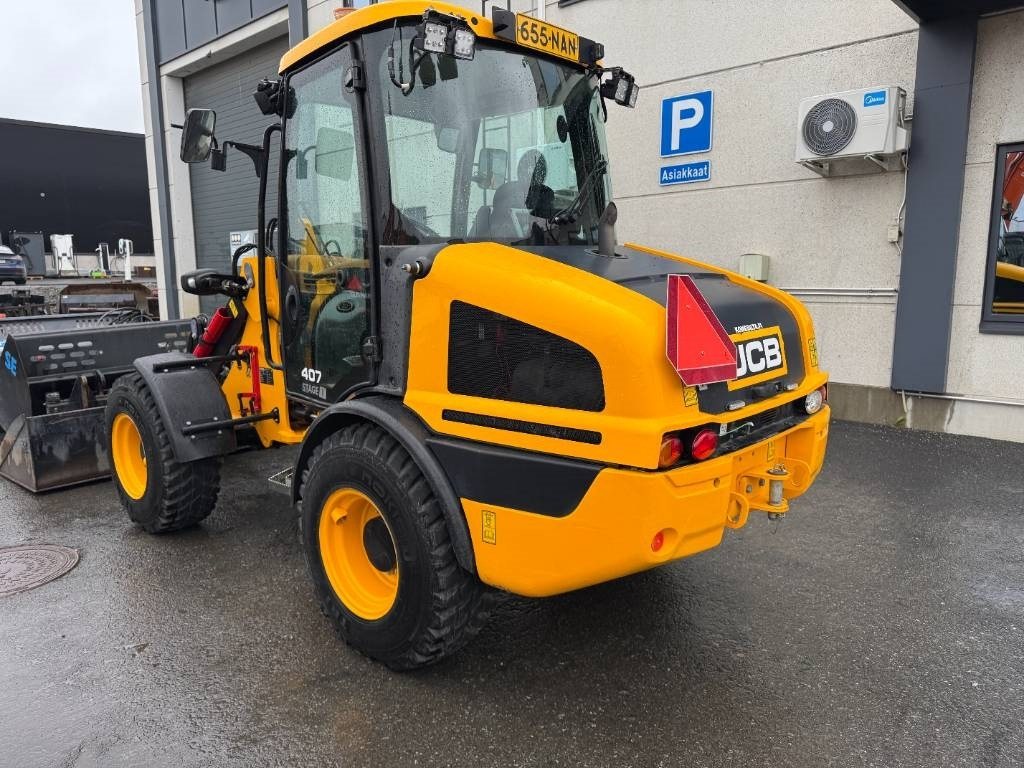 JCB 407 SV RUNSAASTI LISÄVARUSTEITA - Fadrom me goma: foto 4 JCB 407 SV RUNSAASTI LISÄVARUSTEITA - Fadrom me goma: foto 4