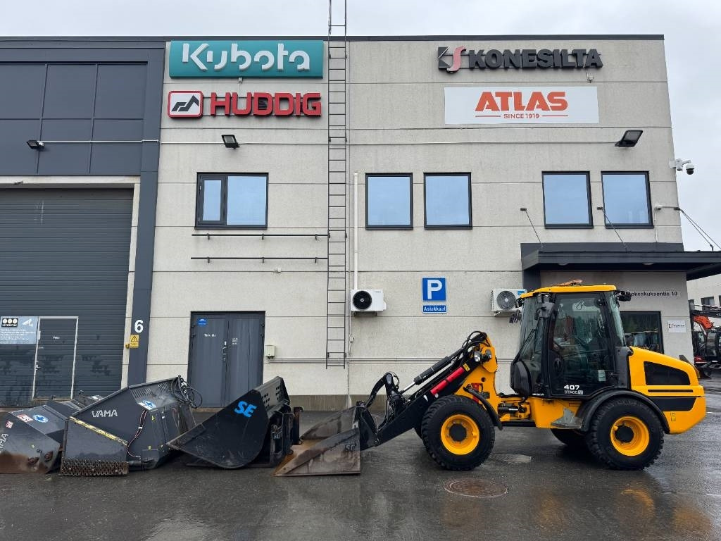 JCB 407 SV RUNSAASTI LISÄVARUSTEITA - Fadrom me goma: foto 1 JCB 407 SV RUNSAASTI LISÄVARUSTEITA - Fadrom me goma: foto 1