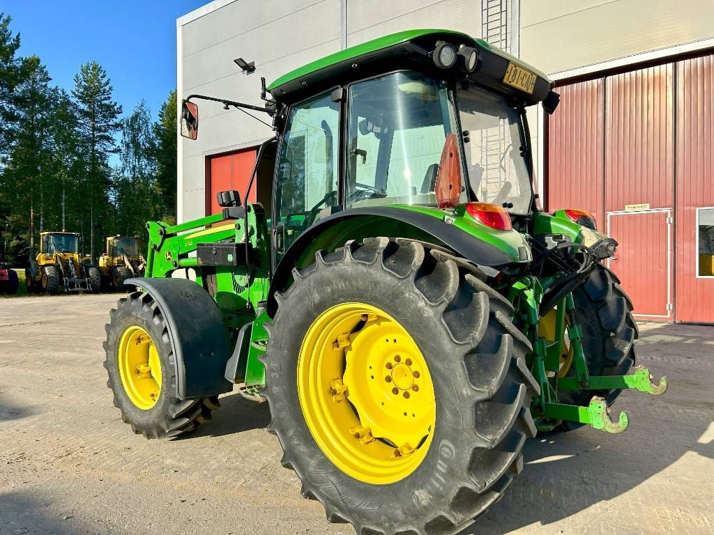John Deere MYYTY!!SOLD!! 5100M ETUKUORMAAJALLA - Traktor: foto 3 John Deere MYYTY!!SOLD!! 5100M ETUKUORMAAJALLA - Traktor: foto 3