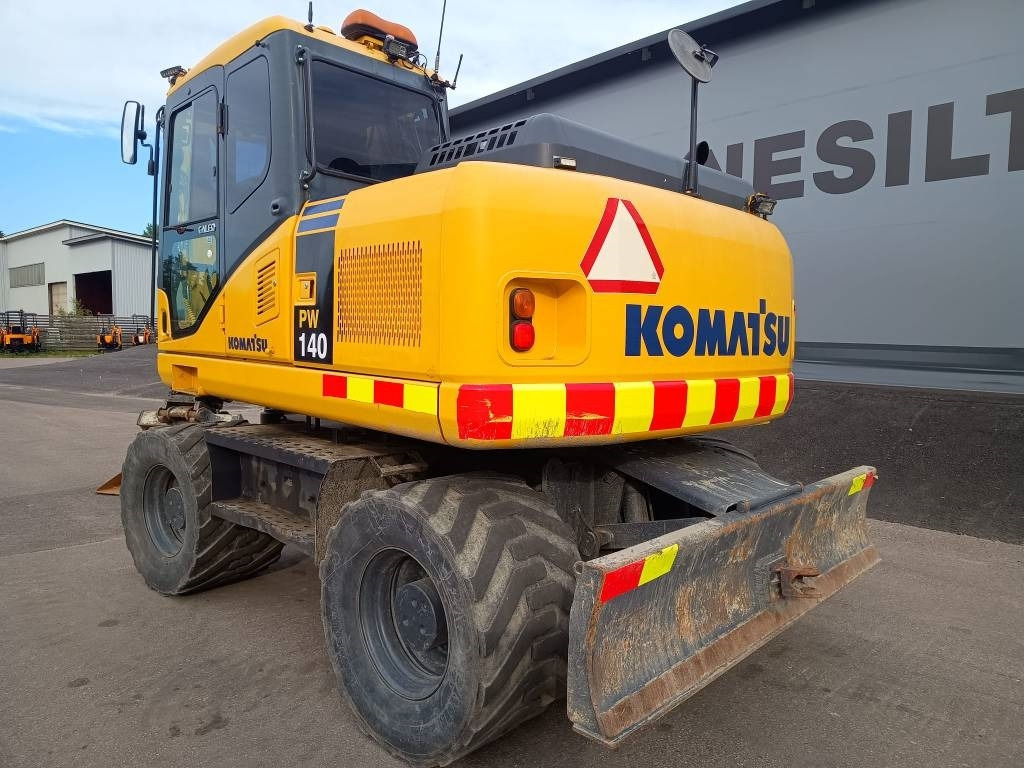 Komatsu PW140-7 PYÖRITTÄJÄLLÄ - Ekskavator me goma: foto 3 Komatsu PW140-7 PYÖRITTÄJÄLLÄ - Ekskavator me goma: foto 3