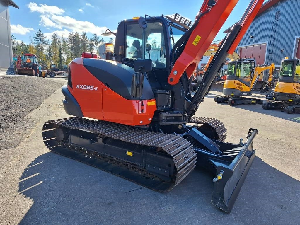 Kubota KX085-5 PYÖRITTÄJÄLLÄ, PIENET TUNNIT - Miniekskavator: foto 5 Kubota KX085-5 PYÖRITTÄJÄLLÄ, PIENET TUNNIT - Miniekskavator: foto 5