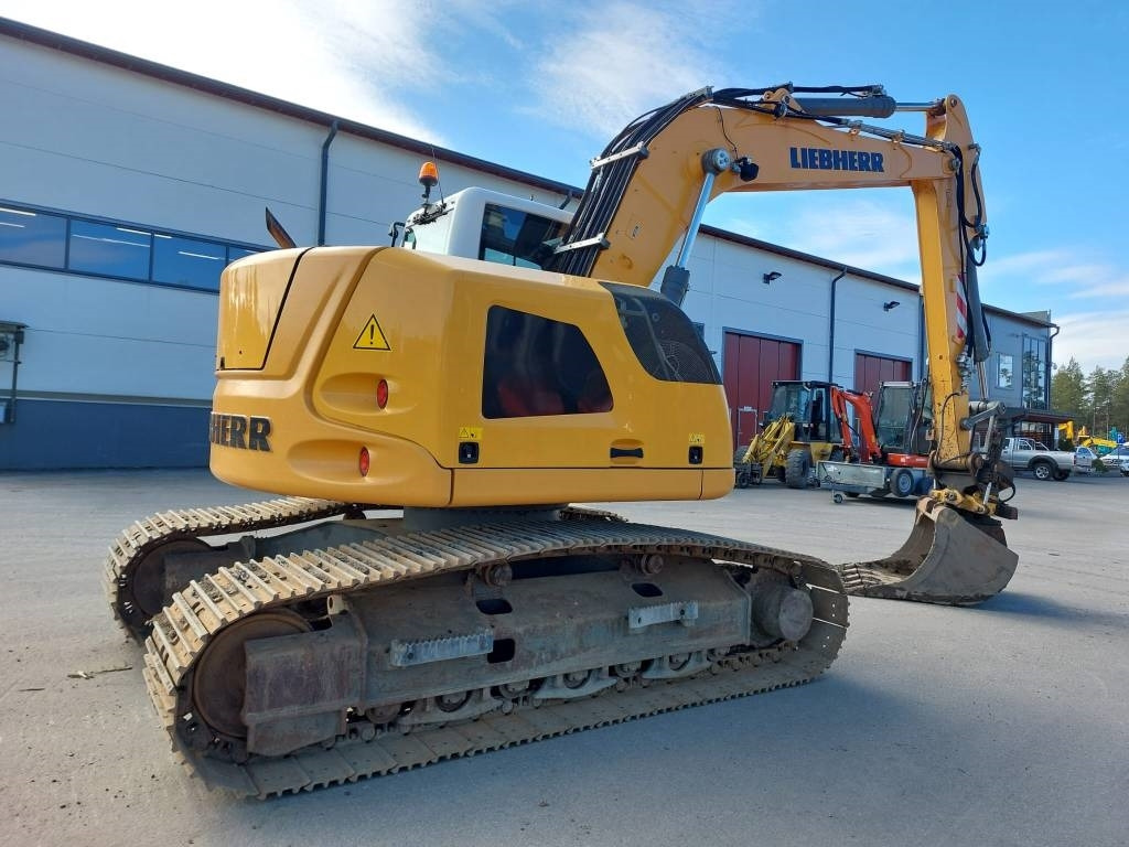Liebherr MYYTY! SOLD! R914 COMPACT - Ekskavator me zinxhirë: foto 4 Liebherr MYYTY! SOLD! R914 COMPACT - Ekskavator me zinxhirë: foto 4