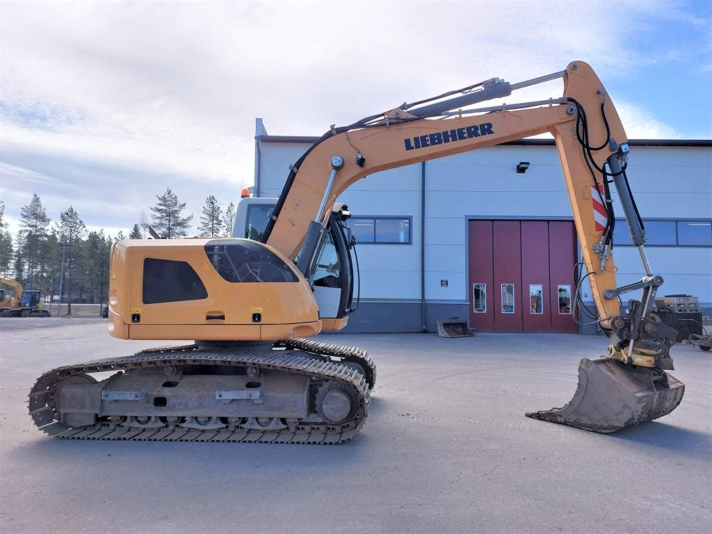 Liebherr MYYTY! SOLD! R914 COMPACT - Ekskavator me zinxhirë: foto 5 Liebherr MYYTY! SOLD! R914 COMPACT - Ekskavator me zinxhirë: foto 5
