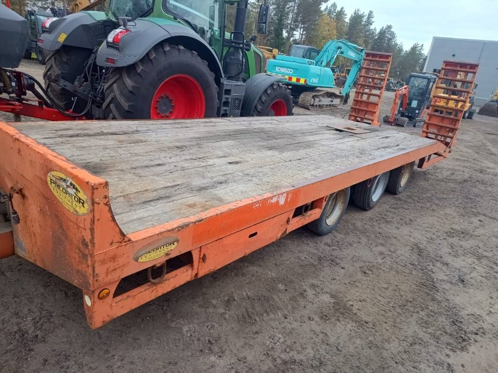 Predator 3-AKSELINEN TRAKTORILAVETTI  - Rimorkio me plan ngarkimi të ulët: foto 2 Predator 3-AKSELINEN TRAKTORILAVETTI  - Rimorkio me plan ngarkimi të ulët: foto 2