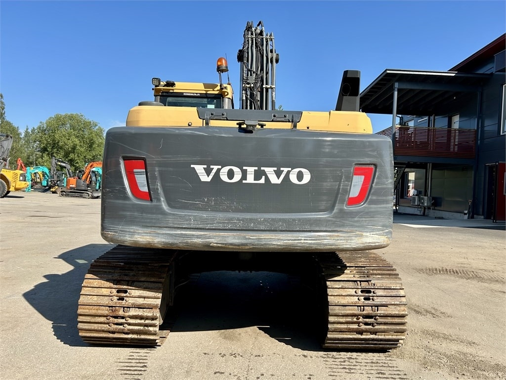 Volvo EC180DL PYÖRITTÄJÄLLÄ  - Ekskavator me zinxhirë: foto 4 Volvo EC180DL PYÖRITTÄJÄLLÄ  - Ekskavator me zinxhirë: foto 4