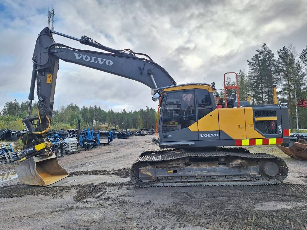 Volvo EC220EL HUIPPUVARUSTEILLA - Ekskavator me zinxhirë: foto 1 Volvo EC220EL HUIPPUVARUSTEILLA - Ekskavator me zinxhirë: foto 1