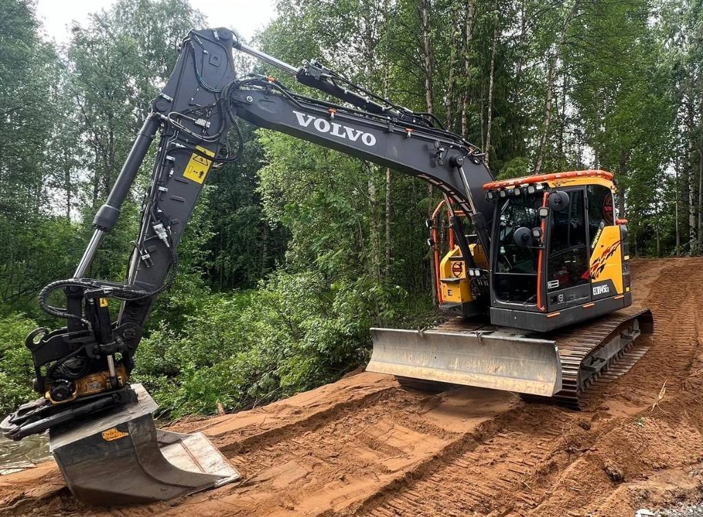 Volvo ECR145EL HUIPPUHIENO, TULOSSA KMÄKI - Ekskavator me zinxhirë: foto 1 Volvo ECR145EL HUIPPUHIENO, TULOSSA KMÄKI - Ekskavator me zinxhirë: foto 1