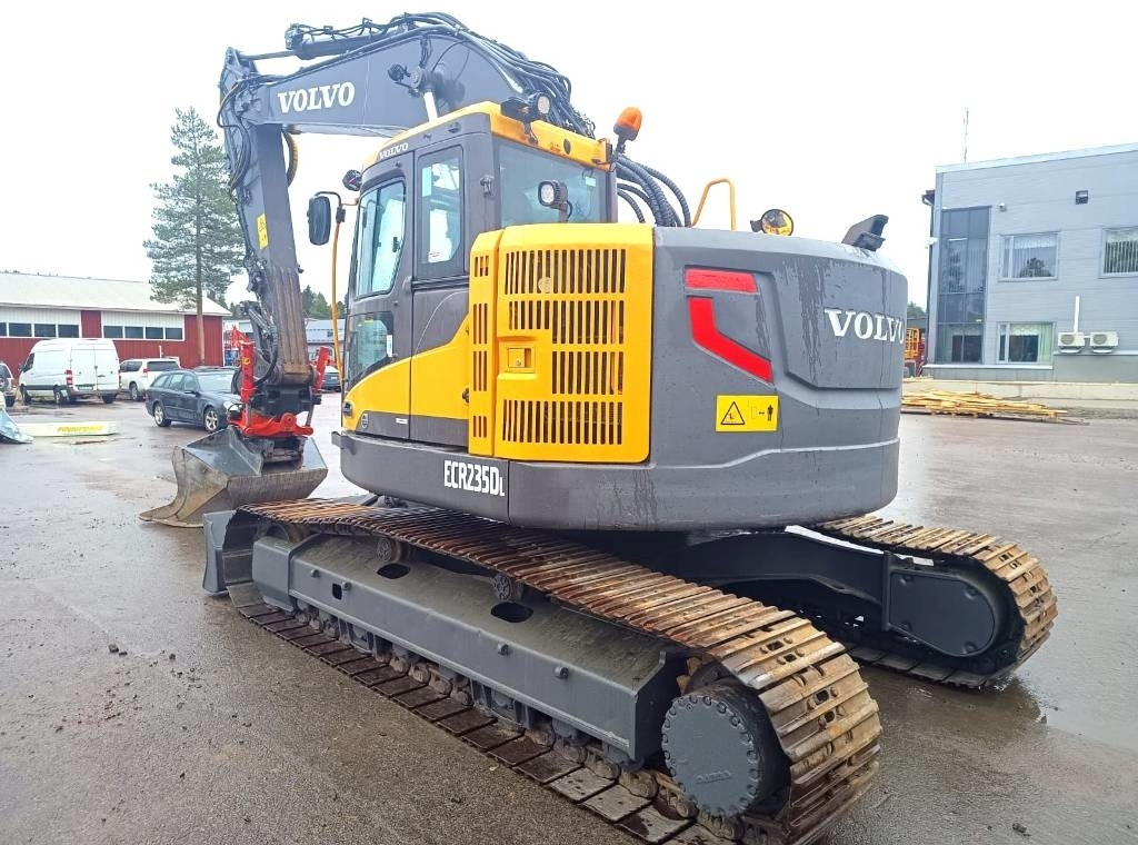 Volvo ECR235DL PYÖRITTÄJÄLLÄ  - Ekskavator me zinxhirë: foto 3 Volvo ECR235DL PYÖRITTÄJÄLLÄ  - Ekskavator me zinxhirë: foto 3