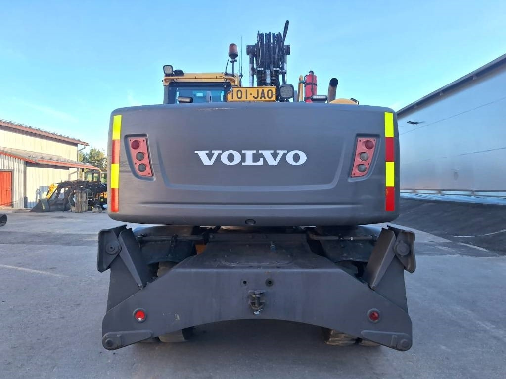 Volvo EW160C PYÖRITTÄJÄLLÄ - Ekskavator me goma: foto 3 Volvo EW160C PYÖRITTÄJÄLLÄ - Ekskavator me goma: foto 3