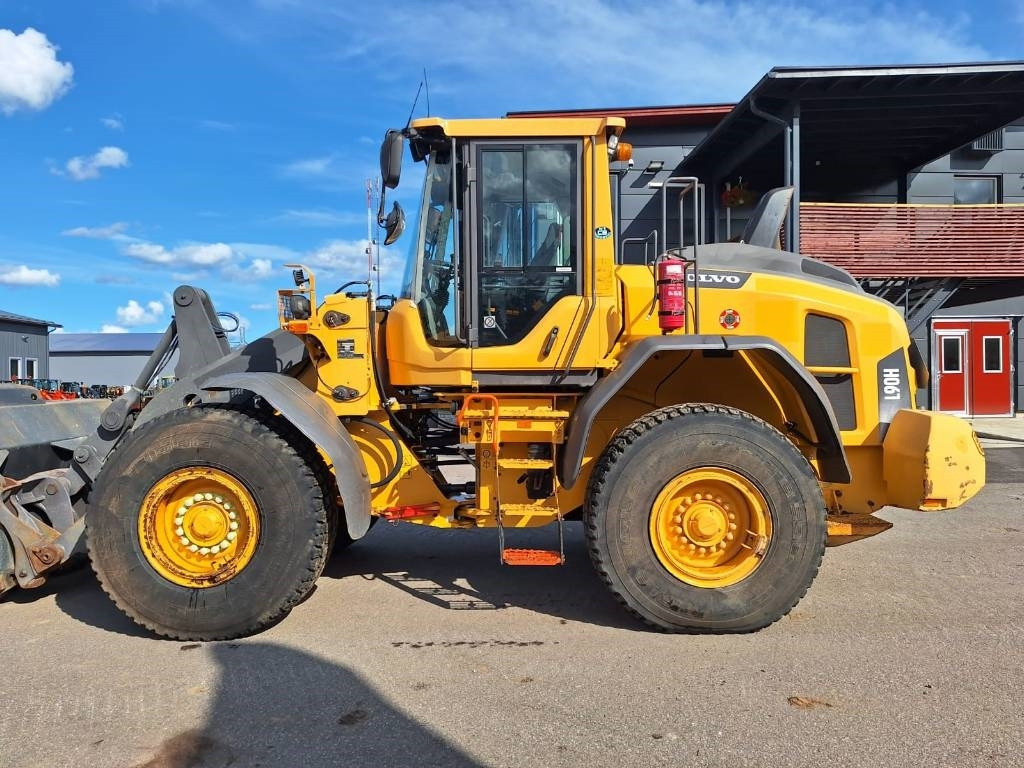 Volvo L90H RASVARI, VAAKA YM. - Fadrom me goma: foto 2 Volvo L90H RASVARI, VAAKA YM. - Fadrom me goma: foto 2
