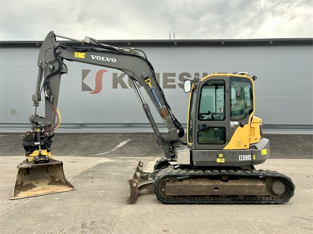 Volvo MYYTY! SOLD! ECR88D + TYÖLAITTEET  - Miniekskavator: foto 1 Volvo MYYTY! SOLD! ECR88D + TYÖLAITTEET  - Miniekskavator: foto 1
