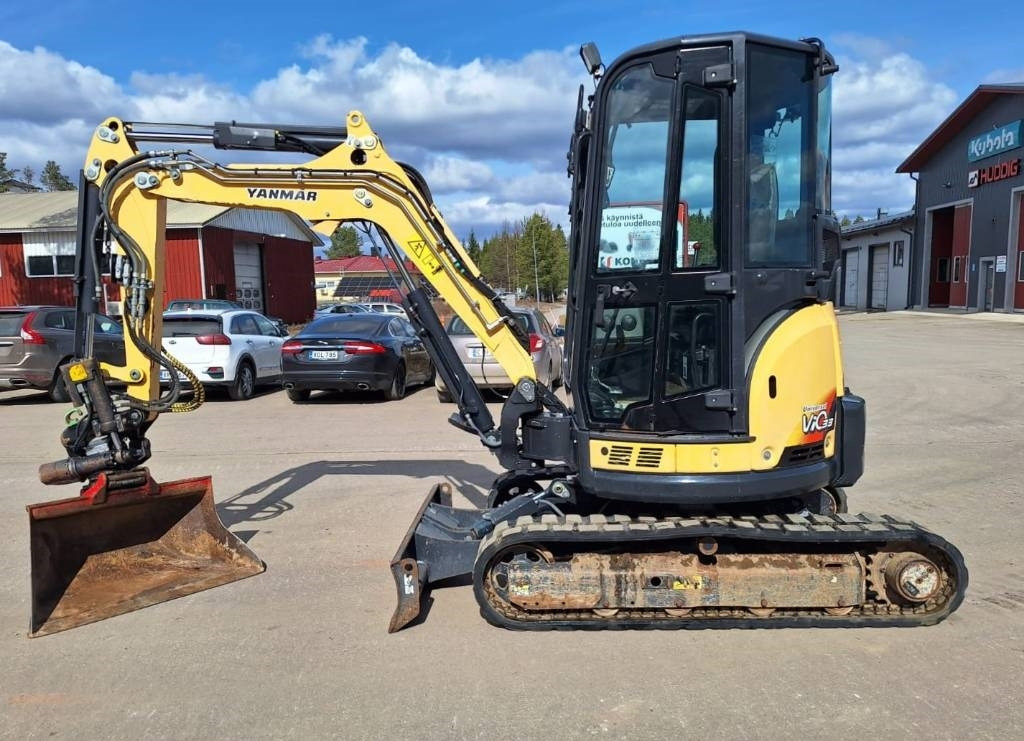 Yanmar ViO33-U PYÖRITTÄJÄLLÄ - Miniekskavator: foto 1 Yanmar ViO33-U PYÖRITTÄJÄLLÄ - Miniekskavator: foto 1