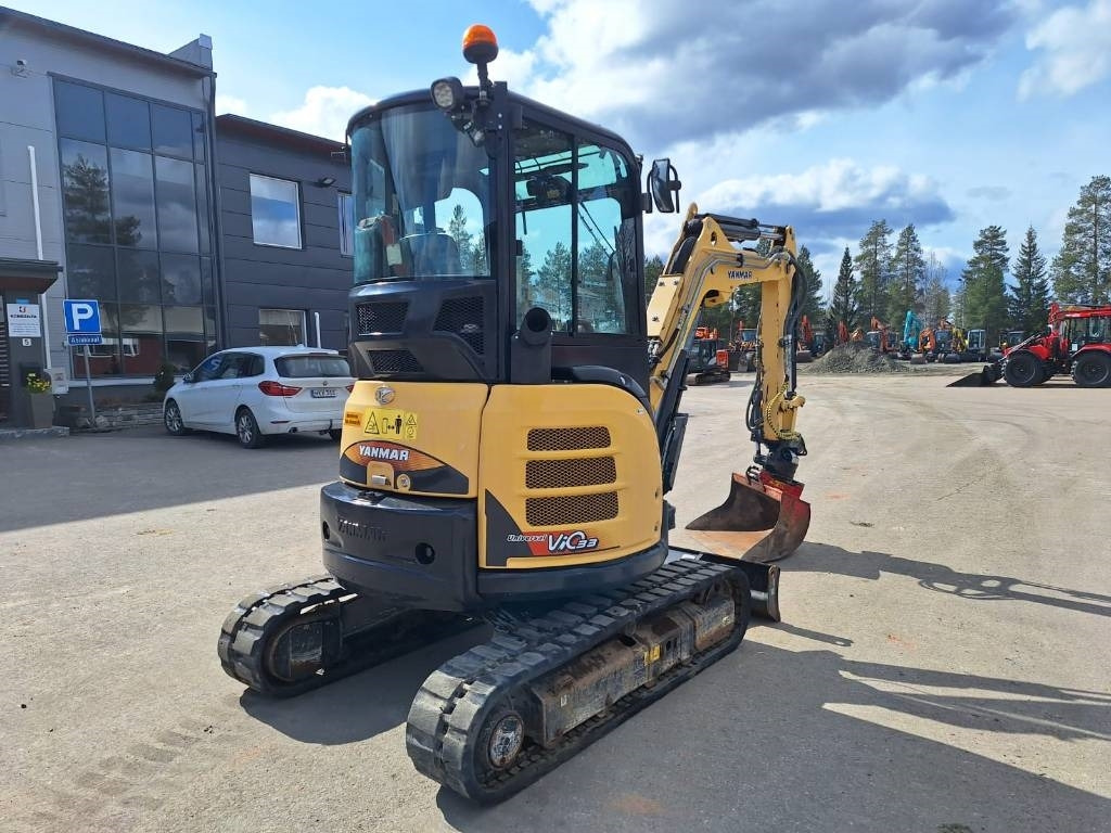 Yanmar ViO33-U PYÖRITTÄJÄLLÄ - Miniekskavator: foto 3 Yanmar ViO33-U PYÖRITTÄJÄLLÄ - Miniekskavator: foto 3