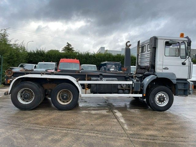 MAN 33-350. 6X6. Motorschaden. - Kamion vetëngarkues: foto 1 MAN 33-350. 6X6. Motorschaden. - Kamion vetëngarkues: foto 1