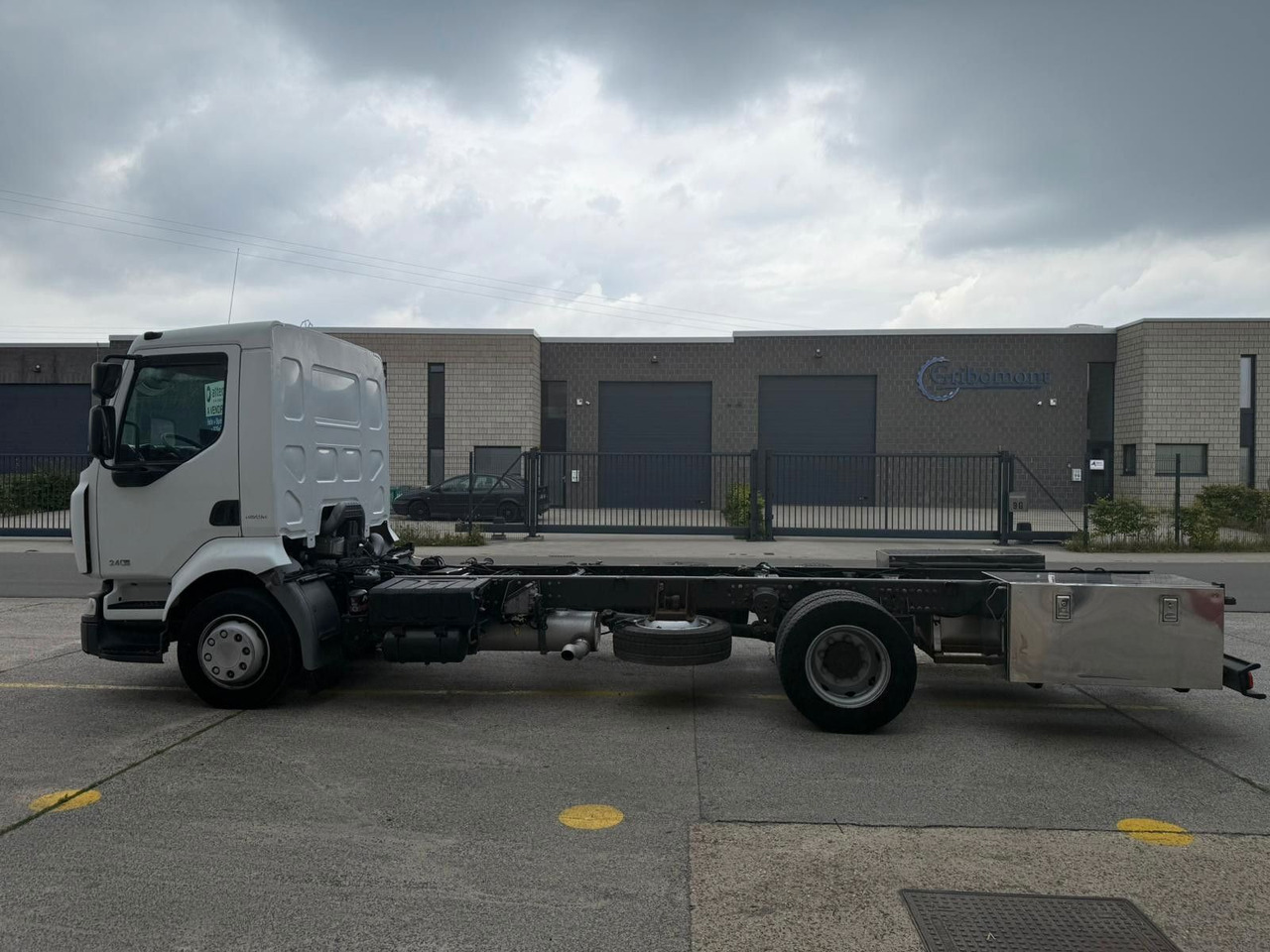Renault Midlum 240dXi. Klima. 225.000km. - Kamion kabinë-shasi: foto 4 Renault Midlum 240dXi. Klima. 225.000km. - Kamion kabinë-shasi: foto 4