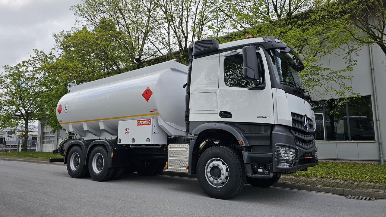 MERCEDES-BENZ Actros 3340 ADR Euro 3 - Autobot: foto 1 MERCEDES-BENZ Actros 3340 ADR Euro 3 - Autobot: foto 1