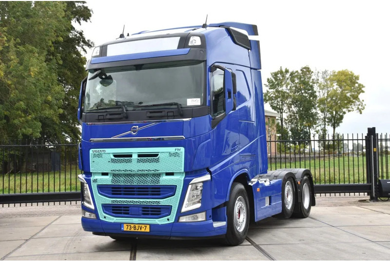 Volvo FH 500 Globetrotter 6x2/4 - EURO 6 - 769 TKM - AIRCO - 2 x FUEL TANKS - TOP CONDITION - - Gjysmë-kamion: foto 2 Volvo FH 500 Globetrotter 6x2/4 - EURO 6 - 769 TKM - AIRCO - 2 x FUEL TANKS - TOP CONDITION - - Gjysmë-kamion: foto 2