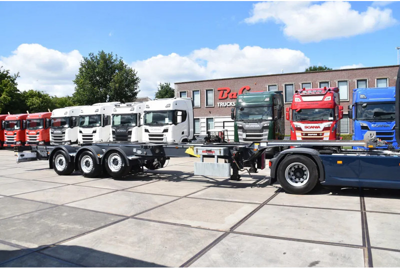 Renders HASTRAILER FCC - ALL CONNECTIONS - LIFT AXLE - 2 x EXTENDABLE - SAF AXLES - DISC BRAKES - EXCELLENT CONDITION - - Transportjer kontejnerësh/ Gjysmë rimorkio me karroceri të çmontueshme: foto 1 Renders HASTRAILER FCC - ALL CONNECTIONS - LIFT AXLE - 2 x EXTENDABLE - SAF AXLES - DISC BRAKES - EXCELLENT CONDITION - - Transportjer kontejnerësh/ Gjysmë rimorkio me karroceri të çmontueshme: foto 1