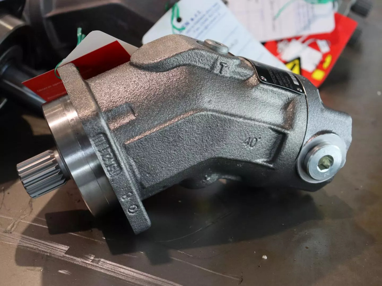 REXROTH A2FM12/61W-VAB040 - Motori hidraulik për Pajisje për trajtimin e materialeve: foto 1 REXROTH A2FM12/61W-VAB040 - Motori hidraulik për Pajisje për trajtimin e materialeve: foto 1