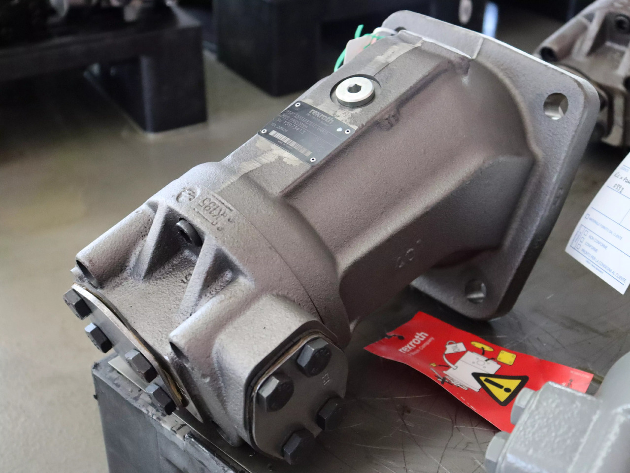 REXROTH A2FO107/61L-VAB05 - Pompa hidraulike: foto 1 REXROTH A2FO107/61L-VAB05 - Pompa hidraulike: foto 1
