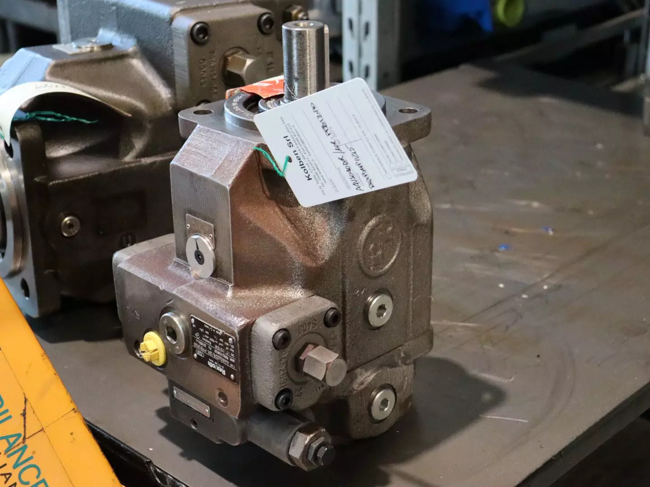 REXROTH A4VSO40DR/10R-PPB13N00 - Motori hidraulik për Pajisje për trajtimin e materialeve: foto 1 REXROTH A4VSO40DR/10R-PPB13N00 - Motori hidraulik për Pajisje për trajtimin e materialeve: foto 1