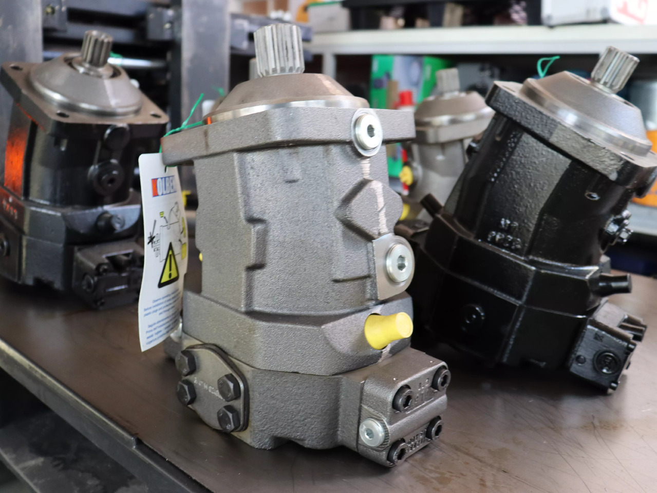REXROTH A6VM060HA2T30004F/71MWV0M4Z8200-0 - Motori hidraulik për Makineri ndërtimi: foto 1 REXROTH A6VM060HA2T30004F/71MWV0M4Z8200-0 - Motori hidraulik për Makineri ndërtimi: foto 1