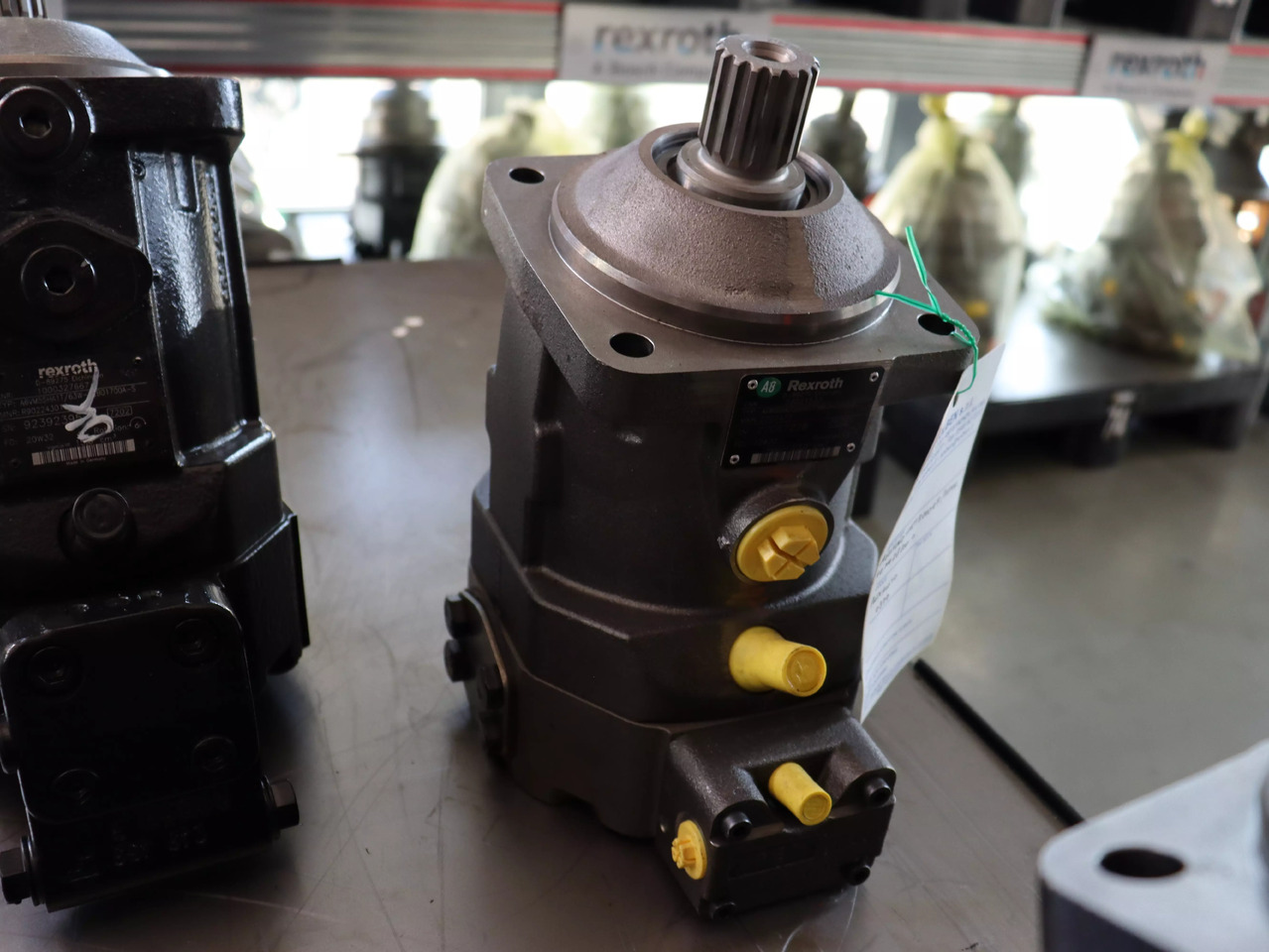 REXROTH A6VM060HA2T30004F/71MWV0M4Z8200-0 - Motori hidraulik për Makineri ndërtimi: foto 3 REXROTH A6VM060HA2T30004F/71MWV0M4Z8200-0 - Motori hidraulik për Makineri ndërtimi: foto 3