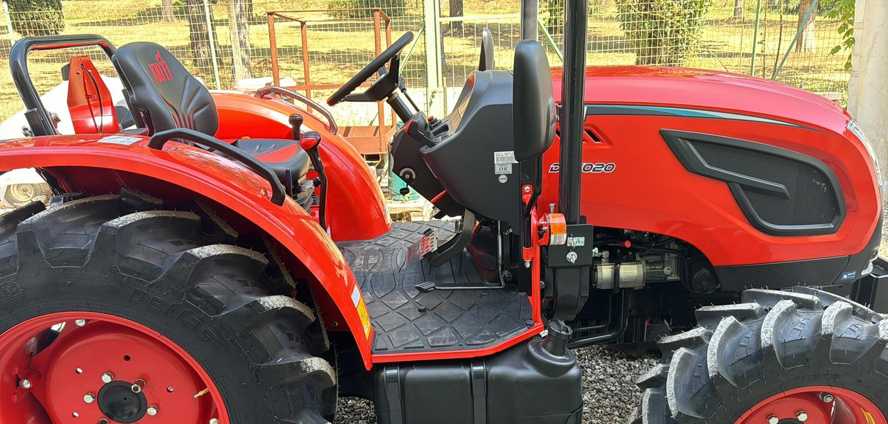 Kioti - Traktor: foto 3 Kioti - Traktor: foto 3