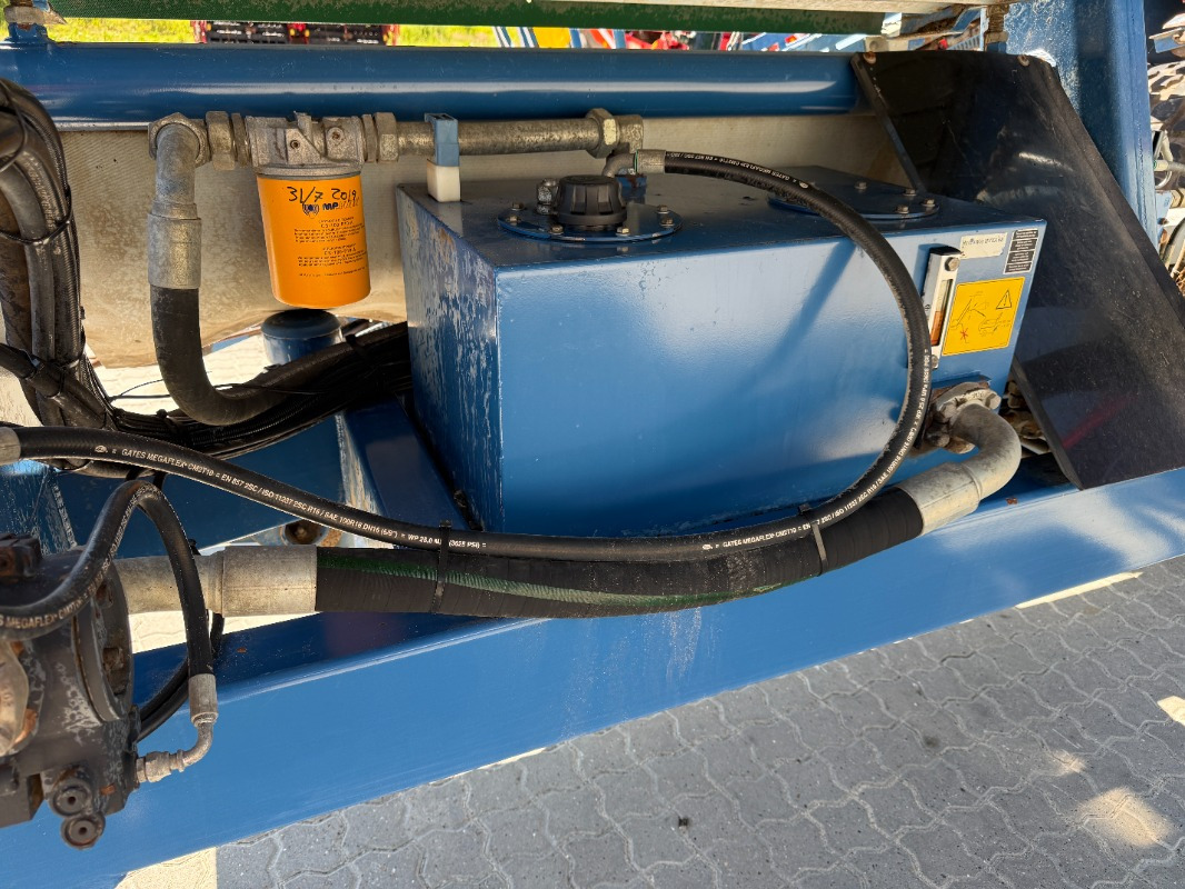 ASA-Lift T-130-B - Makinë për vjelje rrushi: foto 4 ASA-Lift T-130-B - Makinë për vjelje rrushi: foto 4