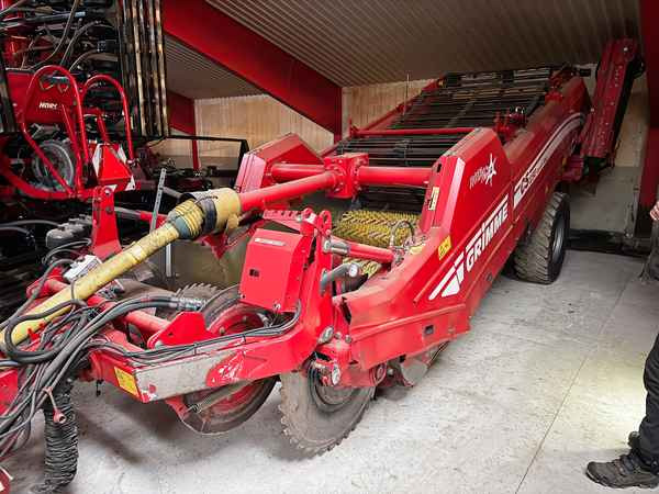Grimme CS-150 RotaPower XL - Makinë për nxjerrjen e patateve: foto 1 Grimme CS-150 RotaPower XL - Makinë për nxjerrjen e patateve: foto 1
