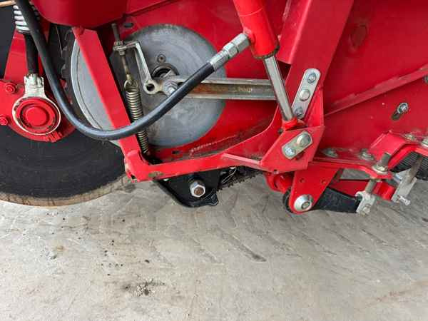 Grimme GT-170-M - Makinë korrëse: foto 4 Grimme GT-170-M - Makinë korrëse: foto 4