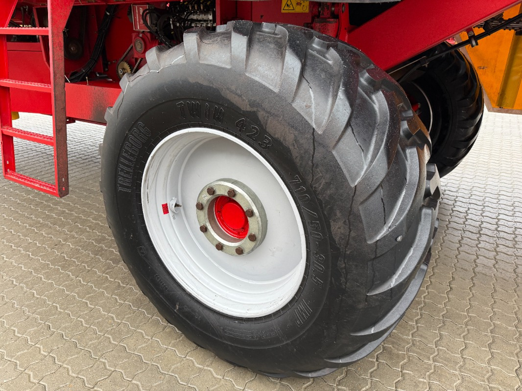 Grimme SE 150-60-UB - Makinë korrëse: foto 5 Grimme SE 150-60-UB - Makinë korrëse: foto 5