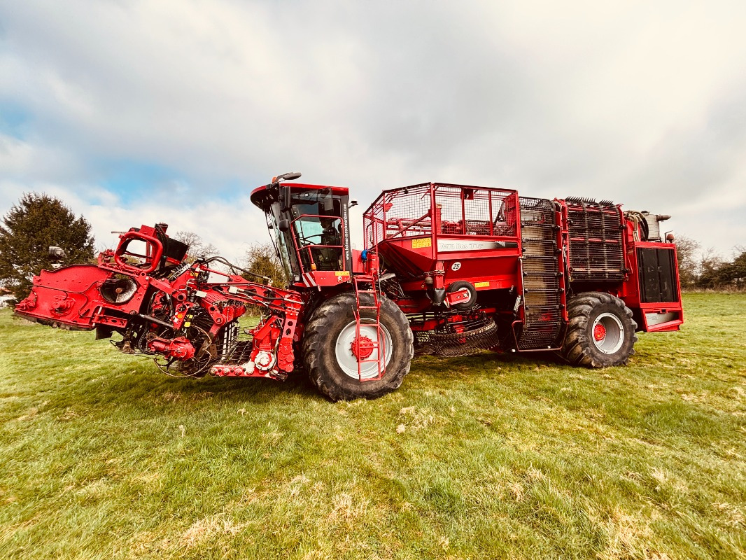 Holmer T4-30 - Pajisje për lirimin e tokës: foto 2 Holmer T4-30 - Pajisje për lirimin e tokës: foto 2