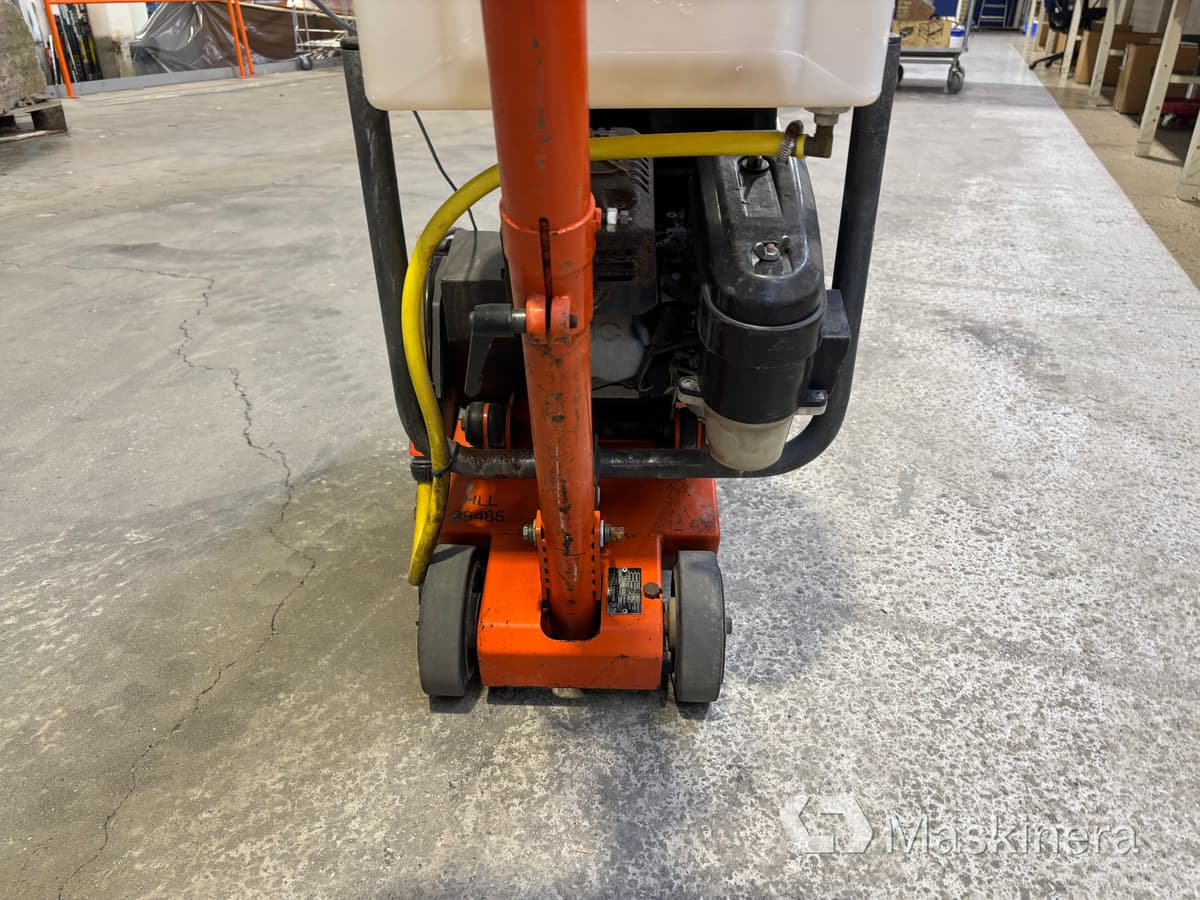 Asfaltskap Husqvarna FS 309 - Makineri asfalti: foto 4 Asfaltskap Husqvarna FS 309 - Makineri asfalti: foto 4