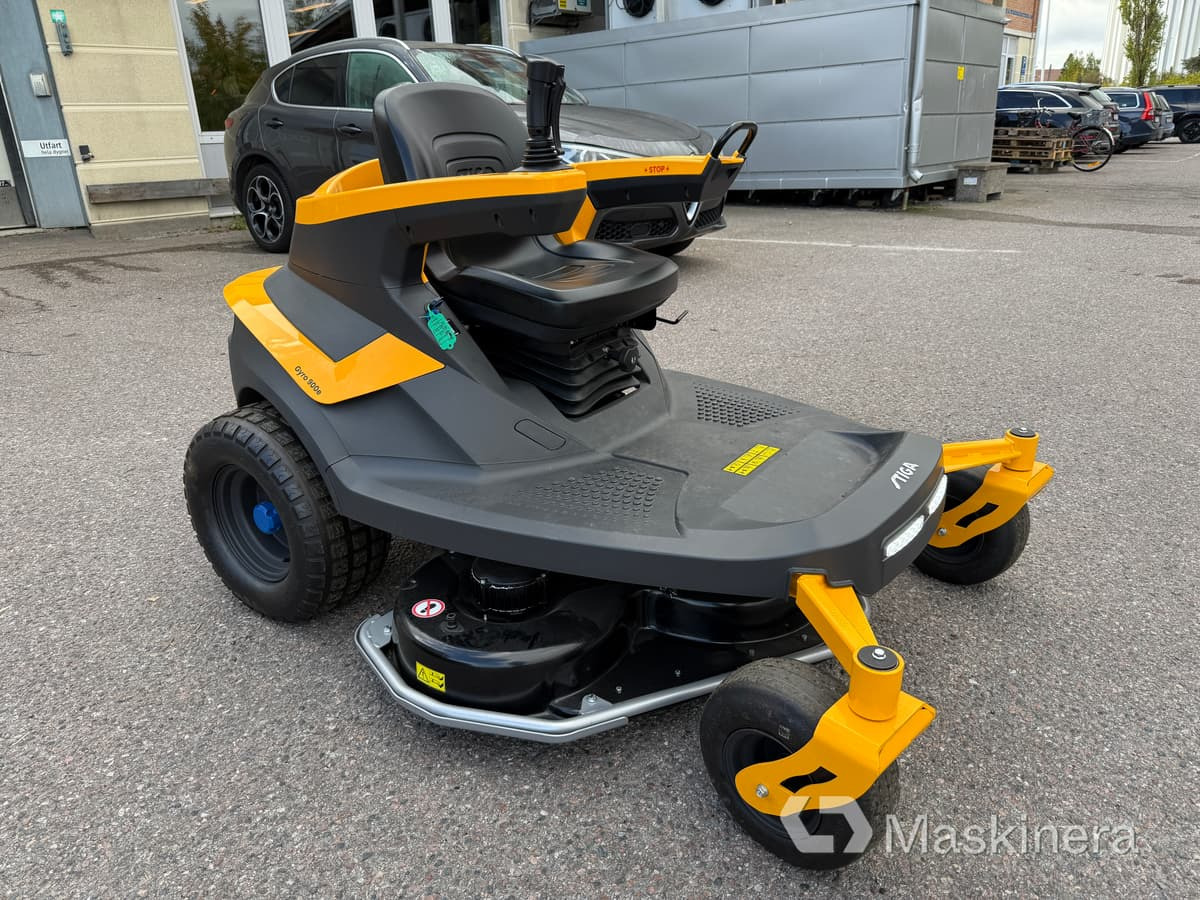 Batteridriven Åkgräsklippare Stiga Gyro 900E - Korrëse bari i kopshtit: foto 3 Batteridriven Åkgräsklippare Stiga Gyro 900E - Korrëse bari i kopshtit: foto 3