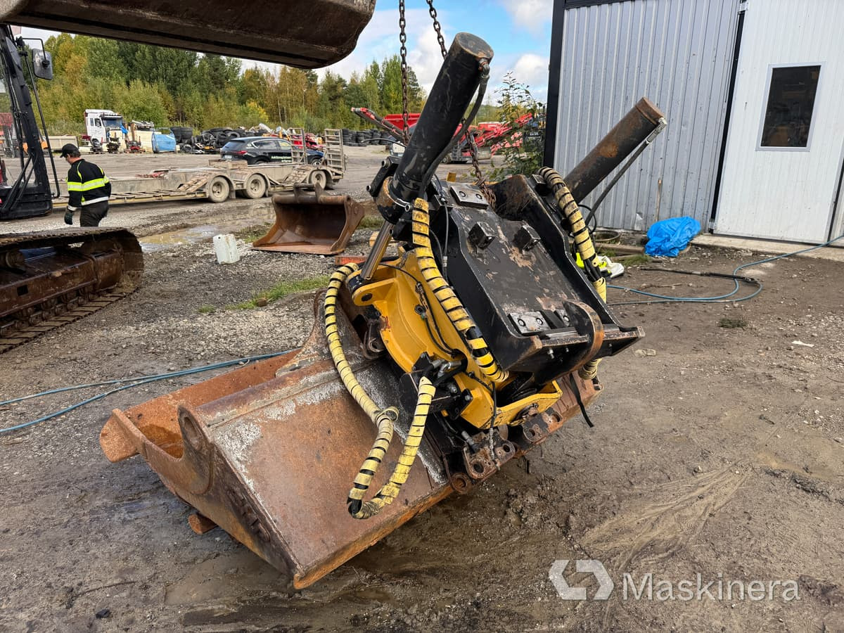 Engcon EC3027GR9 Tiltrotator Engcon med planeringsskopa B27-fäste - Kovë ekskavatori: foto 5 Engcon EC3027GR9 Tiltrotator Engcon med planeringsskopa B27-fäste - Kovë ekskavatori: foto 5