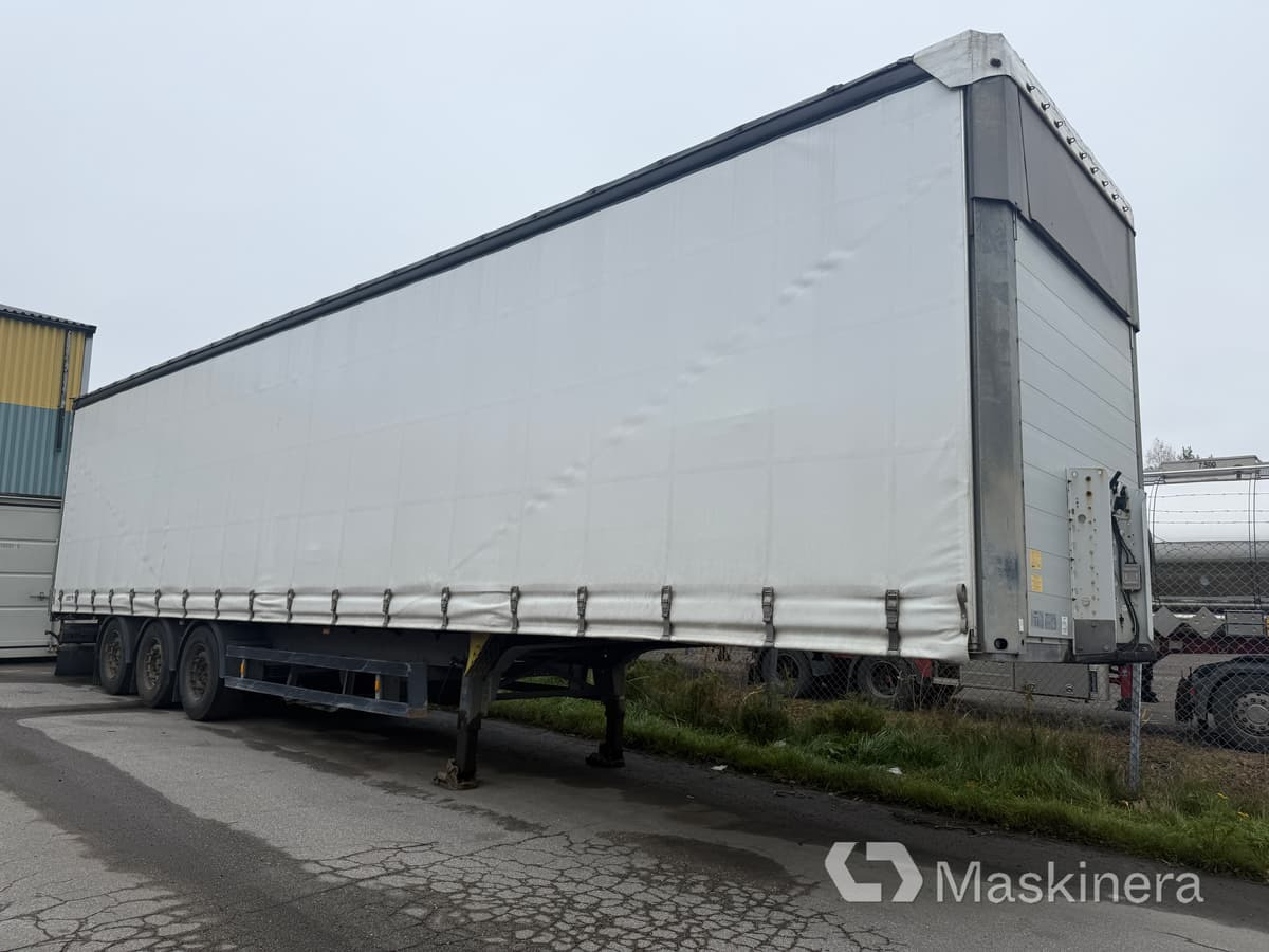 Gardintrailer Schmitz S01 - Gjysmë rimorkio me tendë: foto 1 Gardintrailer Schmitz S01 - Gjysmë rimorkio me tendë: foto 1