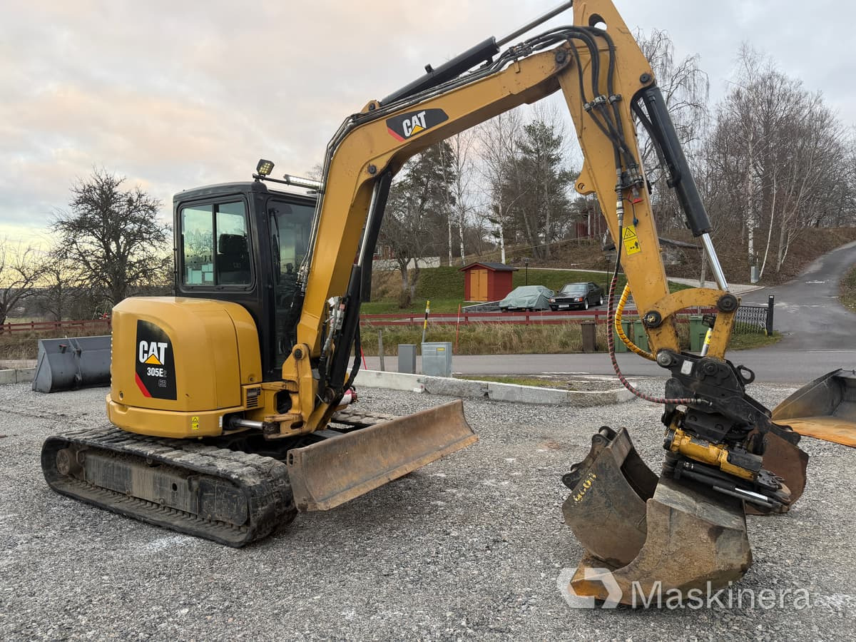 Grävmaskin CAT 305E2 CR med tillbehör - Ekskavator me zinxhirë: foto 3 Grävmaskin CAT 305E2 CR med tillbehör - Ekskavator me zinxhirë: foto 3