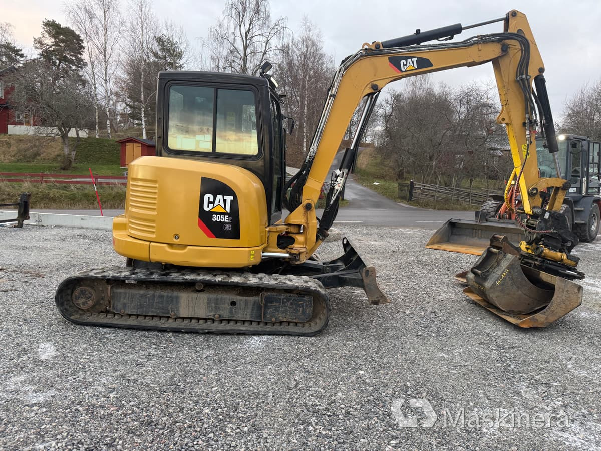 Grävmaskin CAT 305E2 CR med tillbehör - Ekskavator me zinxhirë: foto 4 Grävmaskin CAT 305E2 CR med tillbehör - Ekskavator me zinxhirë: foto 4