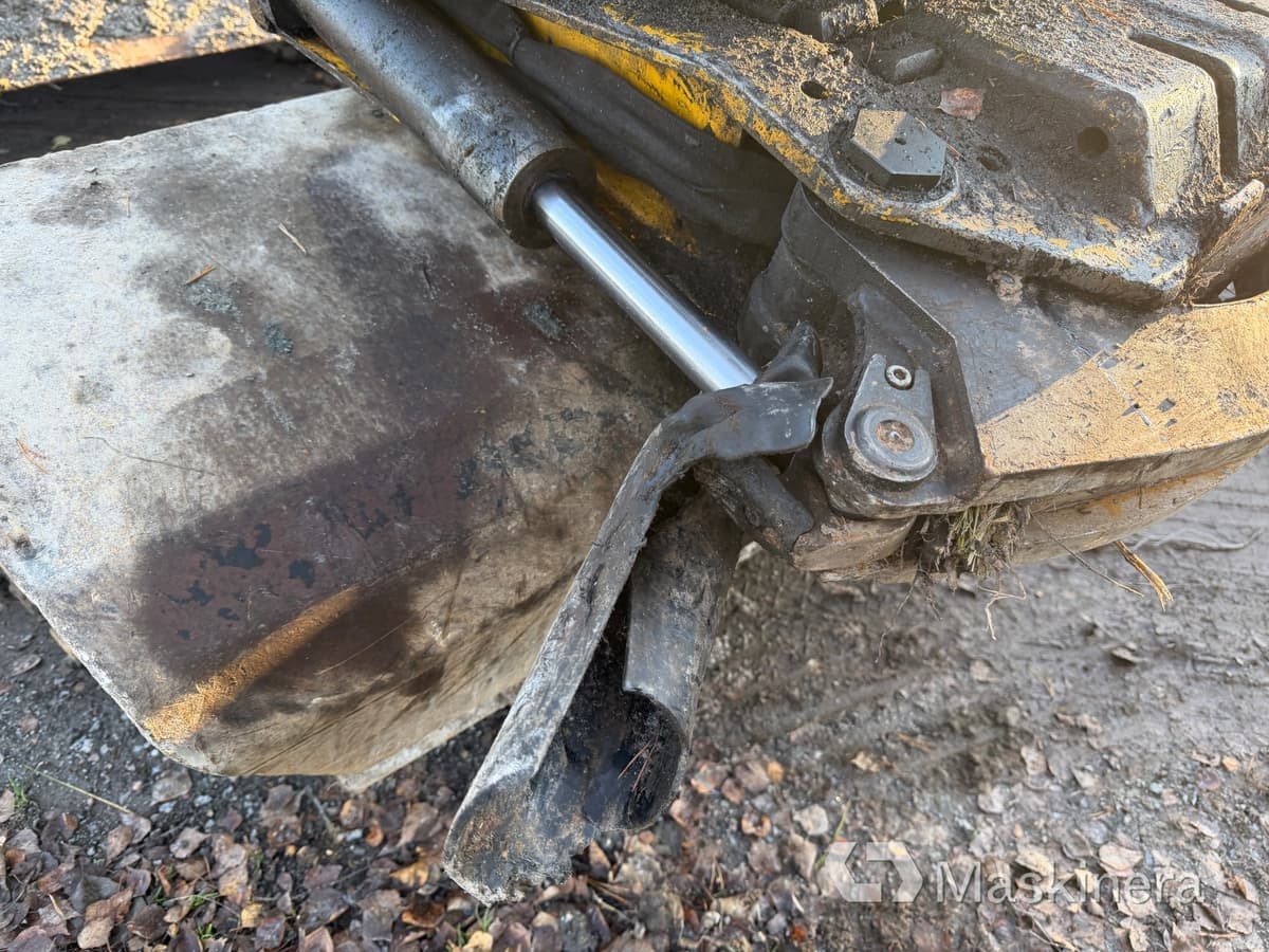 Ekskavator me zinxhirë Grävmaskin Kobelco SK140SRLC-5: foto 23