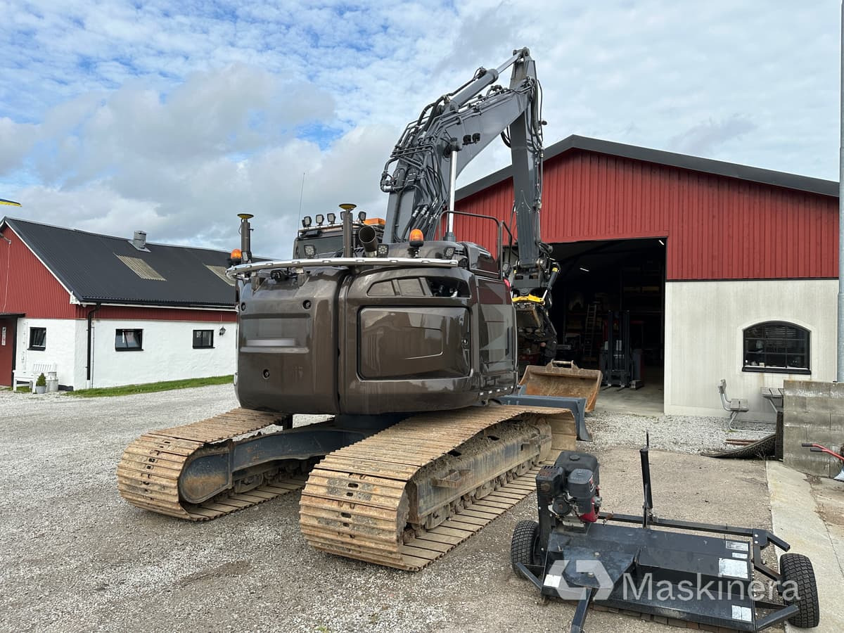 Grävmaskin Kobelco SK270SRNLC-5 - Ekskavator me zinxhirë: foto 5 Grävmaskin Kobelco SK270SRNLC-5 - Ekskavator me zinxhirë: foto 5