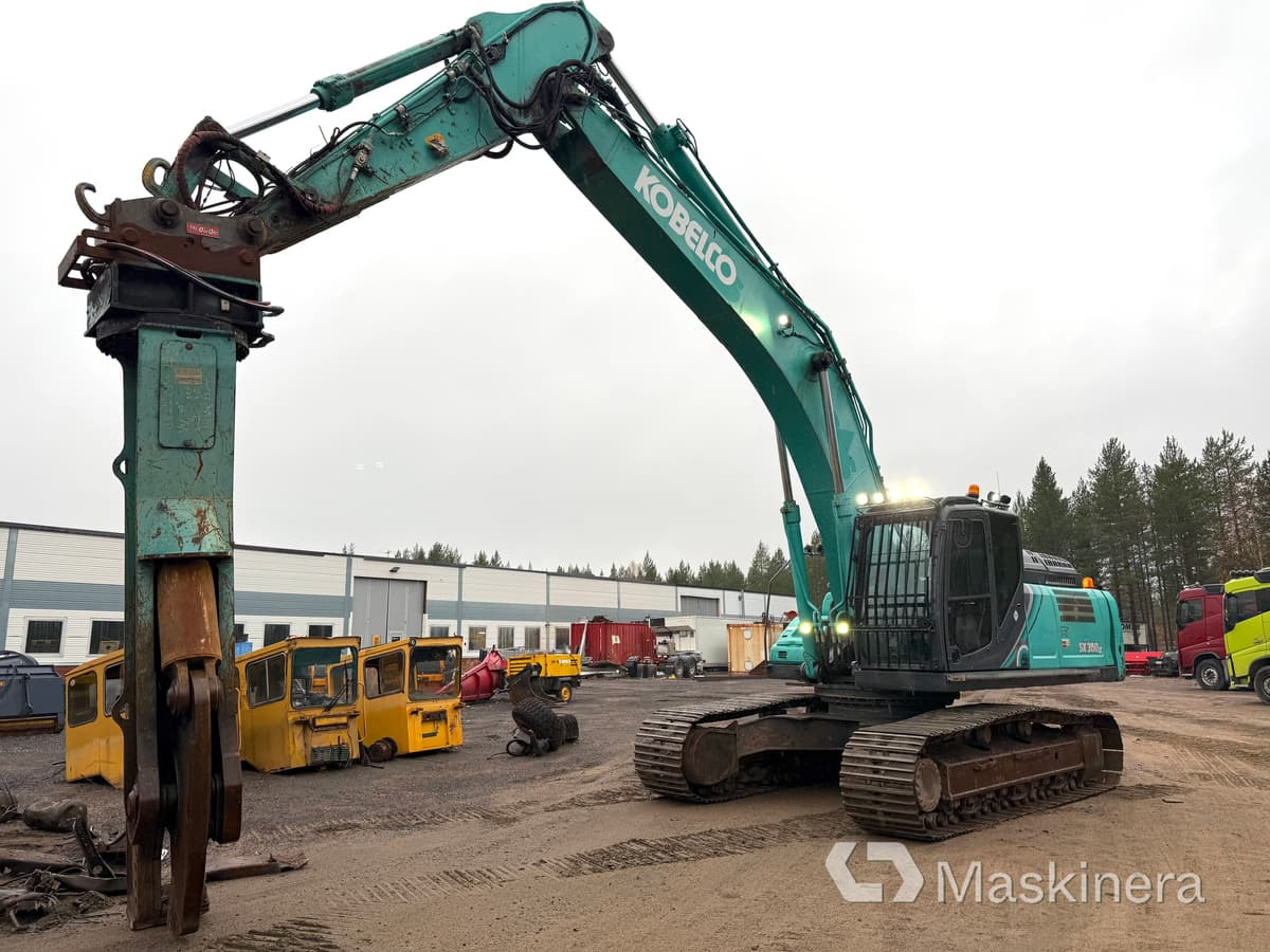 Grävmaskin Kobelco SK350LC-10 med stålsax - Ekskavator me zinxhirë: foto 1 Grävmaskin Kobelco SK350LC-10 med stålsax - Ekskavator me zinxhirë: foto 1