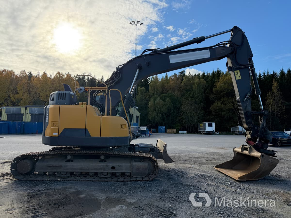 Grävmaskin Vovlo ECR235EL - Ekskavator me zinxhirë: foto 4 Grävmaskin Vovlo ECR235EL - Ekskavator me zinxhirë: foto 4